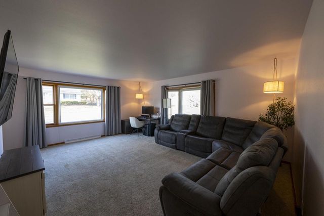 7 North Street, Deerfield, WI 53531
