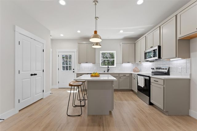 9 Stone Creek, Wimberley, TX 78676