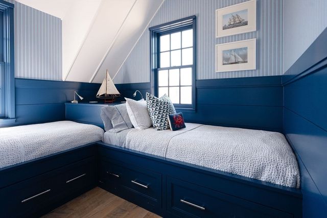 106 A Surfside Rd EAST, Nantucket, MA 02554