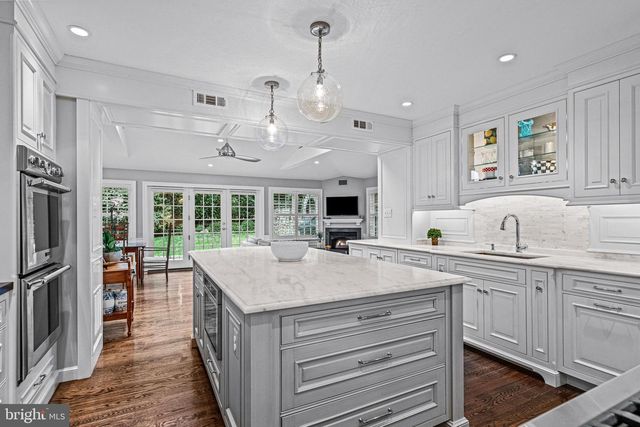 302 BRENTFORD RD, Haverford, PA 19041