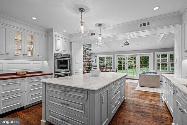 302 BRENTFORD RD, Haverford, PA 19041