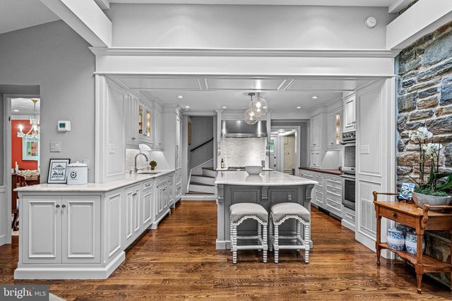 302 BRENTFORD RD, Haverford, PA 19041