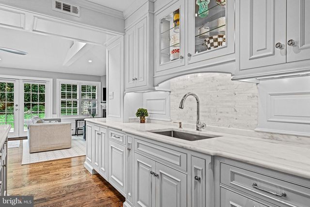 302 BRENTFORD RD, Haverford, PA 19041