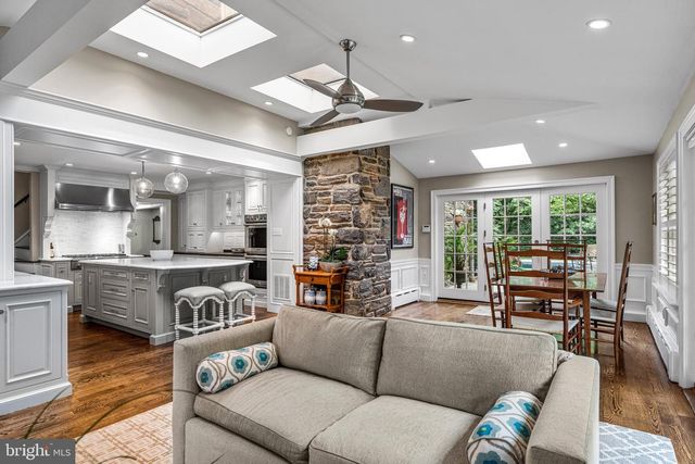 302 BRENTFORD RD, Haverford, PA 19041