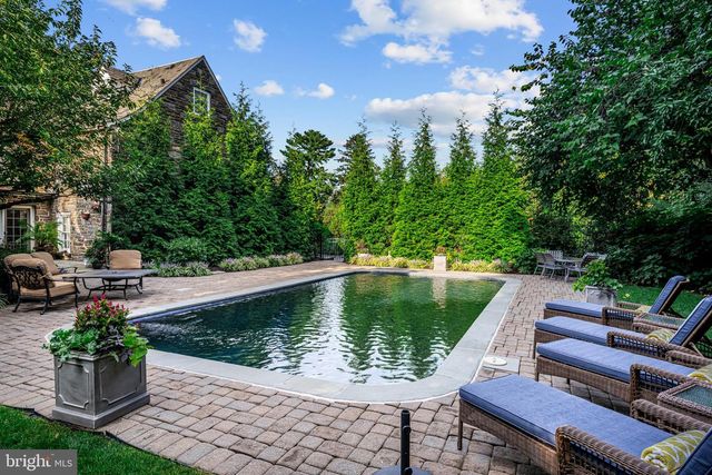 302 BRENTFORD RD, Haverford, PA 19041