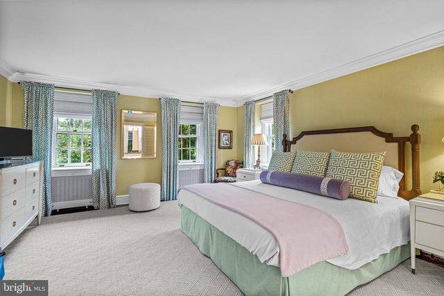 302 BRENTFORD RD, Haverford, PA 19041