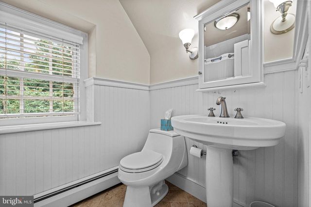 302 BRENTFORD RD, Haverford, PA 19041