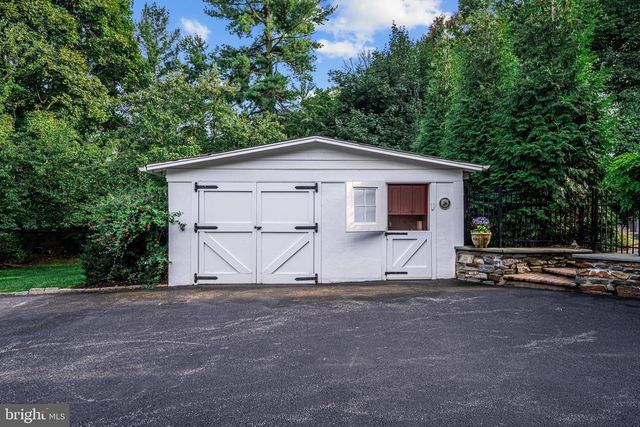 302 BRENTFORD RD, Haverford, PA 19041