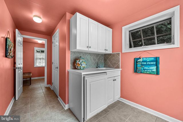 302 BRENTFORD RD, Haverford, PA 19041