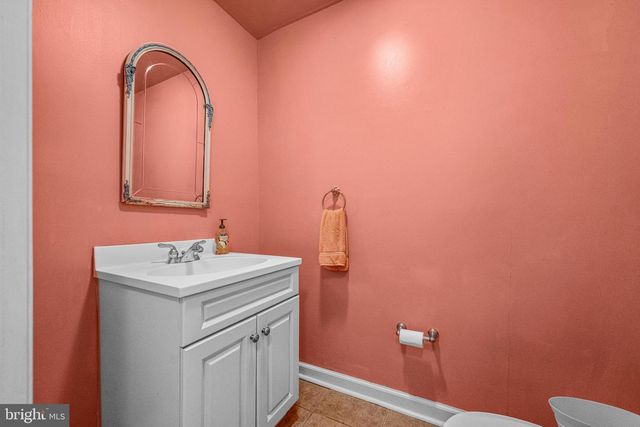 302 BRENTFORD RD, Haverford, PA 19041