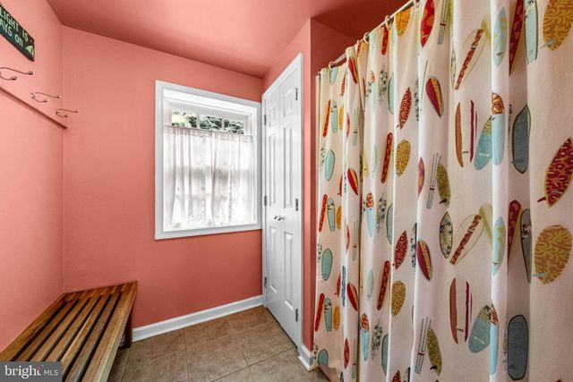 302 BRENTFORD RD, Haverford, PA 19041