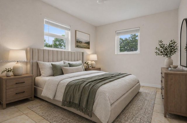 2113 NW 93rd St, Miami, FL 33147