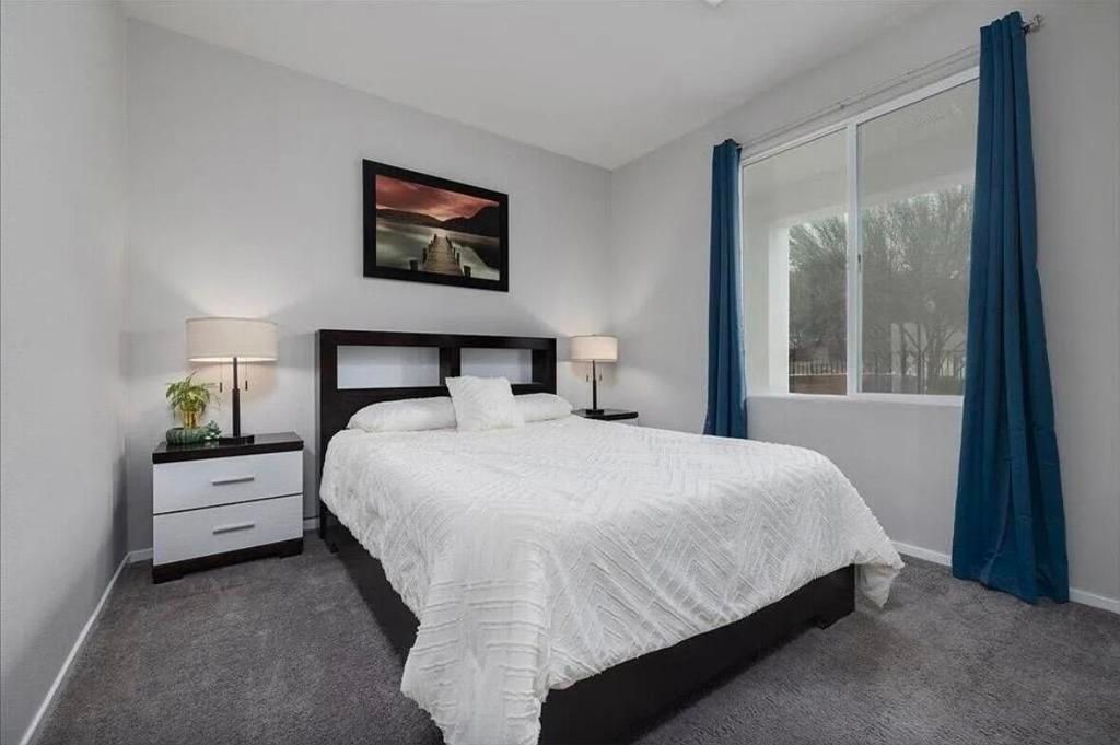 Image 10 of property listing at 66315 Cahuilla Avenue, Desert Hot Springs, CA 92240