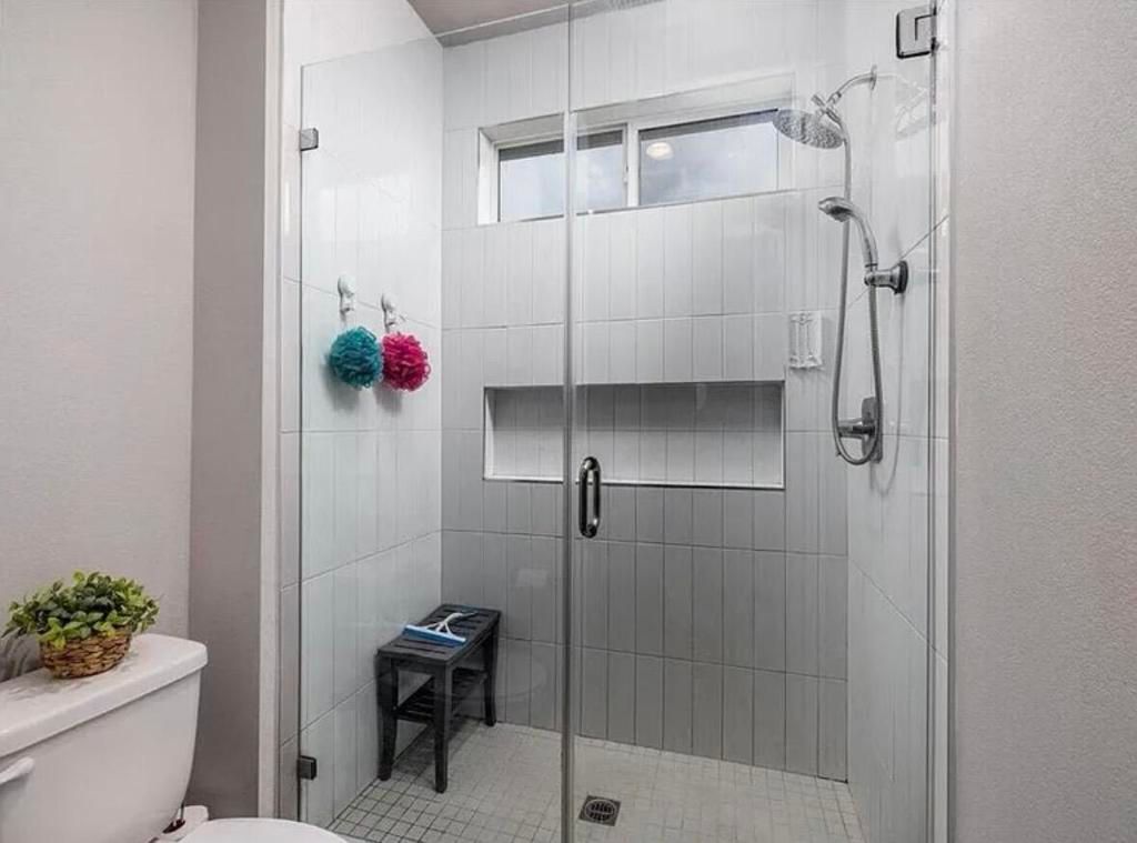 Image 12 of property listing at 66315 Cahuilla Avenue, Desert Hot Springs, CA 92240