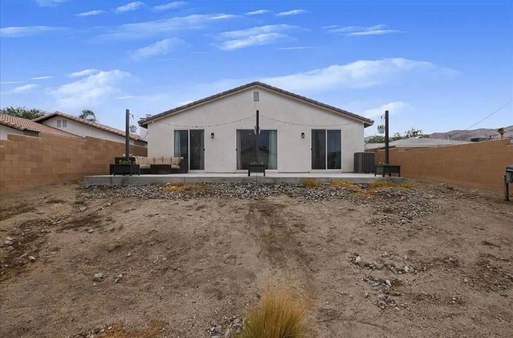 Image 16 of property listing at 66315 Cahuilla Avenue, Desert Hot Springs, CA 92240