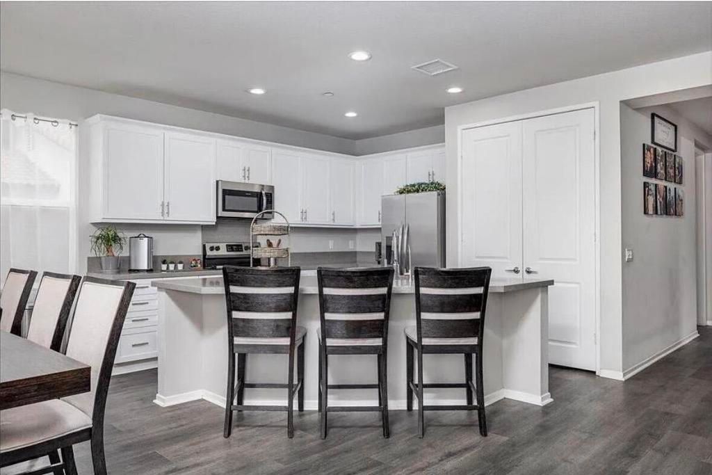 Image 6 of property listing at 66315 Cahuilla Avenue, Desert Hot Springs, CA 92240