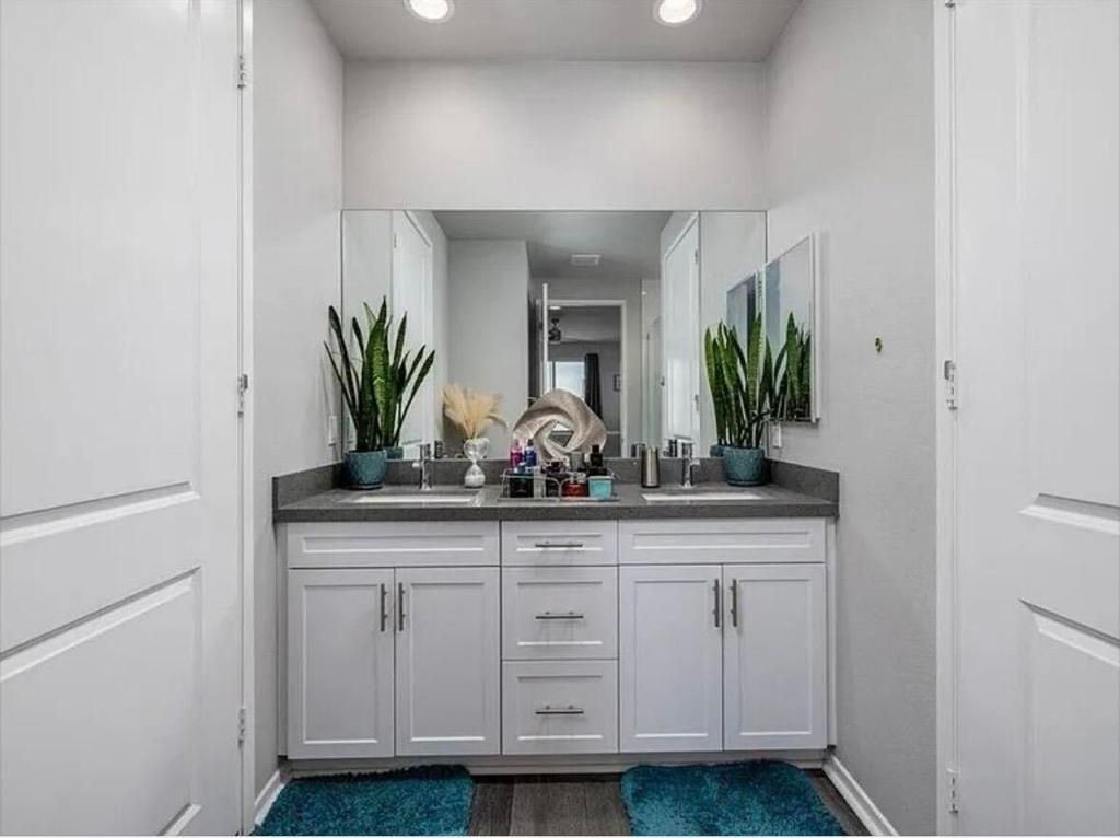 Image 9 of property listing at 66315 Cahuilla Avenue, Desert Hot Springs, CA 92240