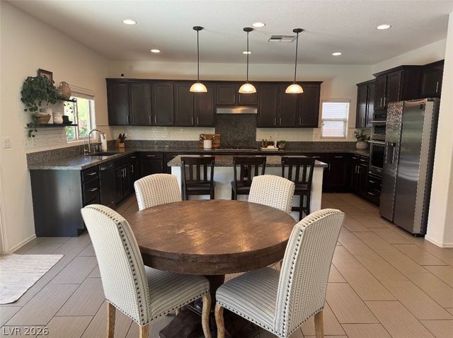 2925 Green Falls Avenue, Henderson, NV 89052