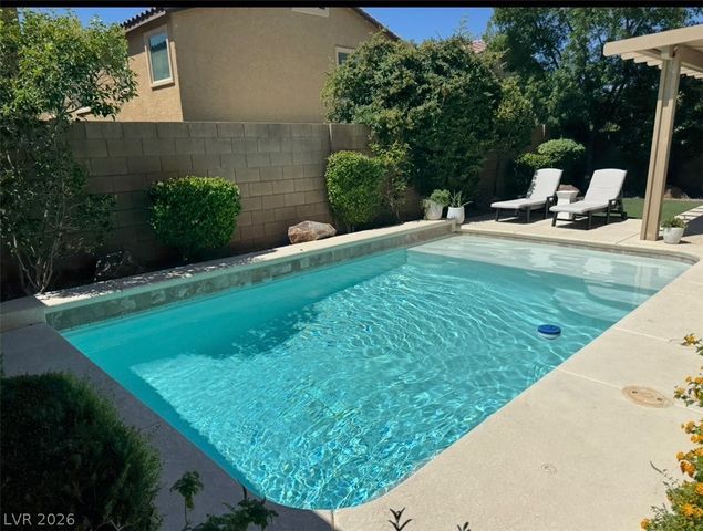 2925 Green Falls Avenue, Henderson, NV 89052