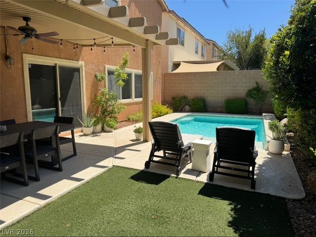2925 Green Falls Avenue, Henderson, NV 89052