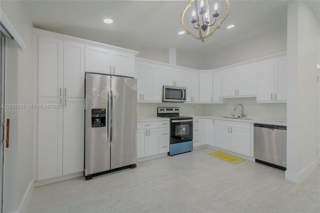 11903 SW 110th St Cir E 11903, Miami, FL 33186