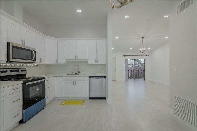 11903 SW 110th St Cir E 11903, Miami, FL 33186