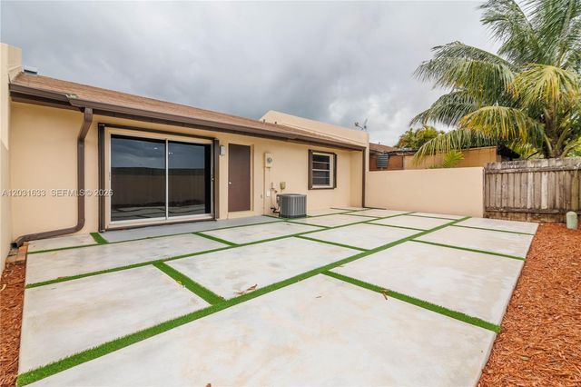 11903 SW 110th St Cir E 11903, Miami, FL 33186