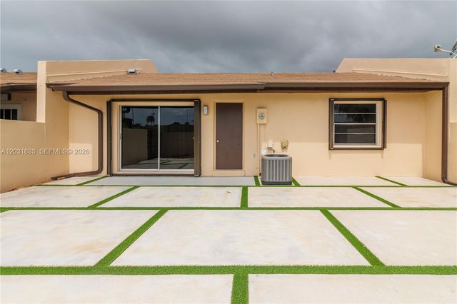 11903 SW 110th St Cir E 11903, Miami, FL 33186