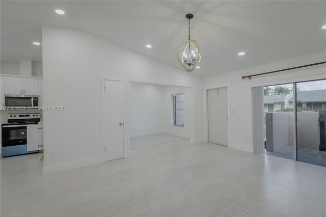 11903 SW 110th St Cir E 11903, Miami, FL 33186