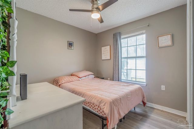 5583 Meadow Creek Pl, Gulf Breeze, FL 32563