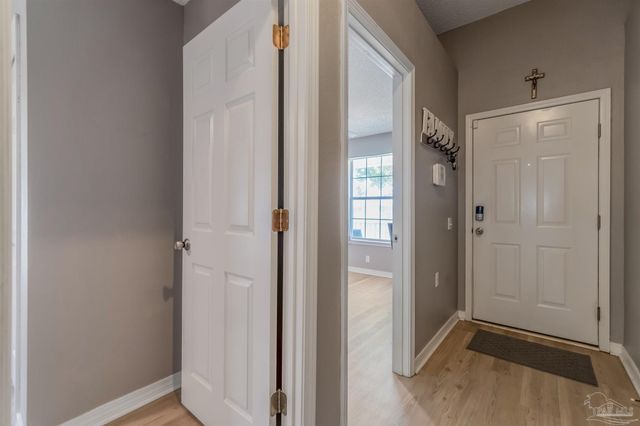 5583 Meadow Creek Pl, Gulf Breeze, FL 32563