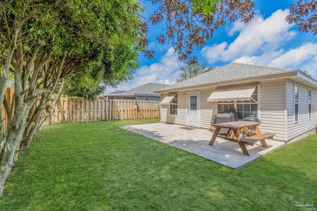 5583 Meadow Creek Pl, Gulf Breeze, FL 32563