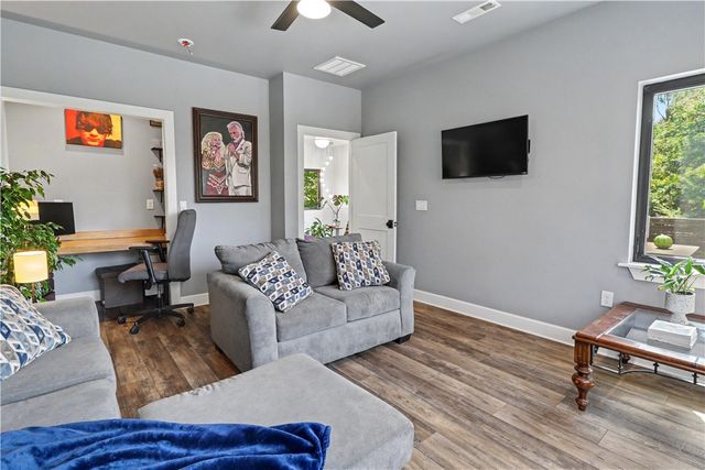 604 N Vinson Avenue, Fayetteville, AR 72701