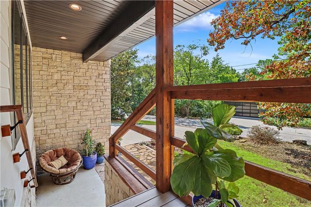 604 N Vinson Avenue, Fayetteville, AR 72701