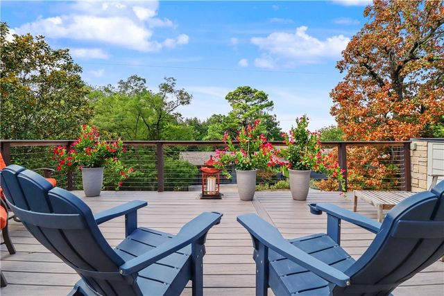 604 N Vinson Avenue, Fayetteville, AR 72701