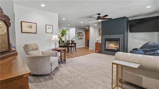 604 N Vinson Avenue, Fayetteville, AR 72701
