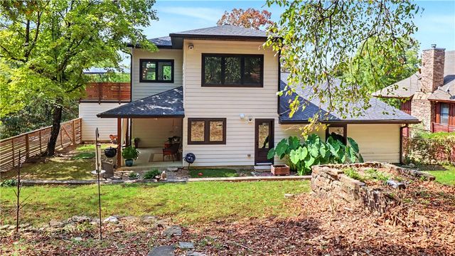 604 N Vinson Avenue, Fayetteville, AR 72701