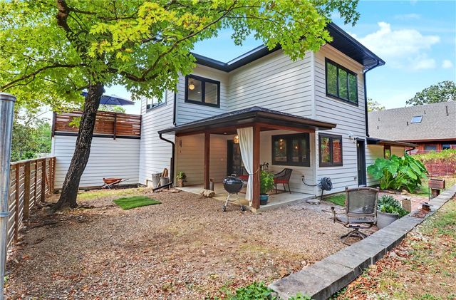604 N Vinson Avenue, Fayetteville, AR 72701