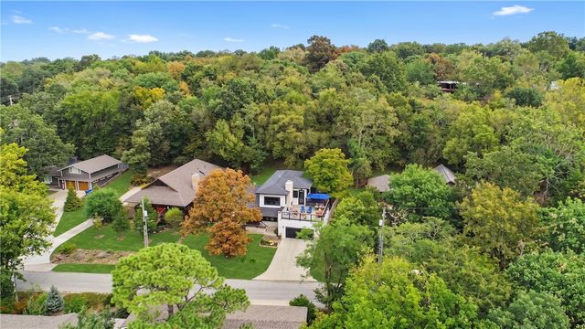 604 N Vinson Avenue, Fayetteville, AR 72701
