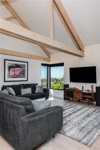 1800 Silverwood Terrace, Los Angeles, CA 90026