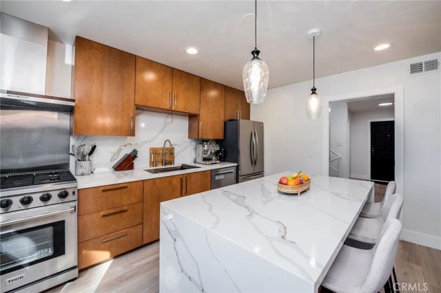 1800 Silverwood Terrace, Los Angeles, CA 90026
