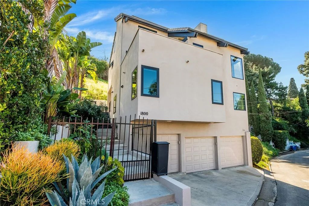 1800 Silverwood Terrace, Los Angeles, CA 90026