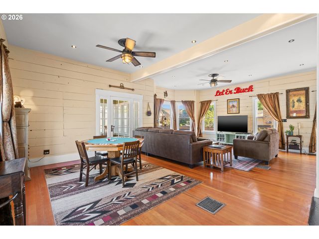 614 Se BYERS Ave, Pendleton, OR 97801