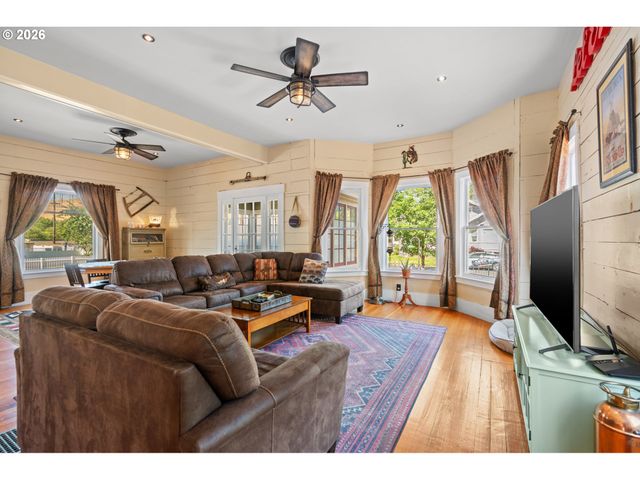 614 Se BYERS Ave, Pendleton, OR 97801