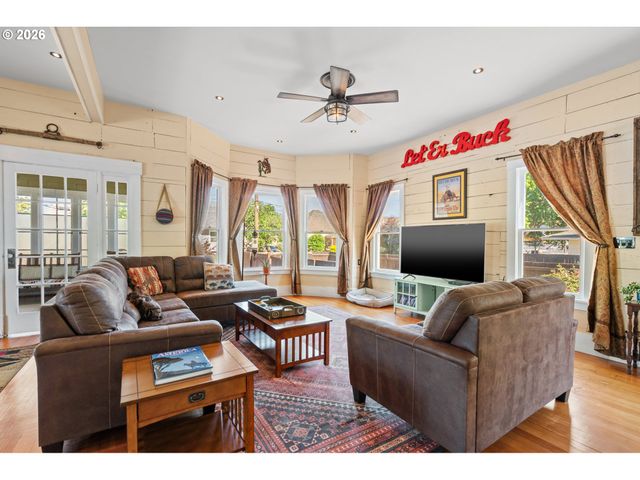614 Se BYERS Ave, Pendleton, OR 97801
