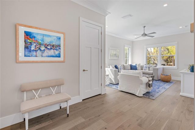 84 OAKDALE ST, Windermere, FL 34786