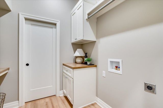 9642 W Cedar Lane, Maize, KS 67101