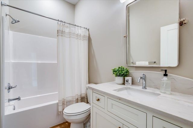 9642 W Cedar Lane, Maize, KS 67101