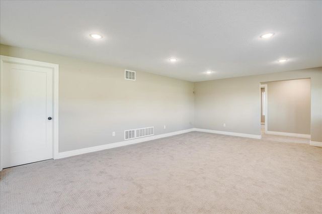 9642 W Cedar Lane, Maize, KS 67101