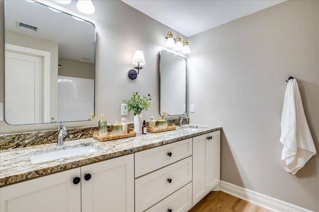 9642 W Cedar Lane, Maize, KS 67101